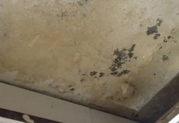 铁门关阳台漏水维修公司分享下铁门关卫生间渗水维修需要注意哪些问题。